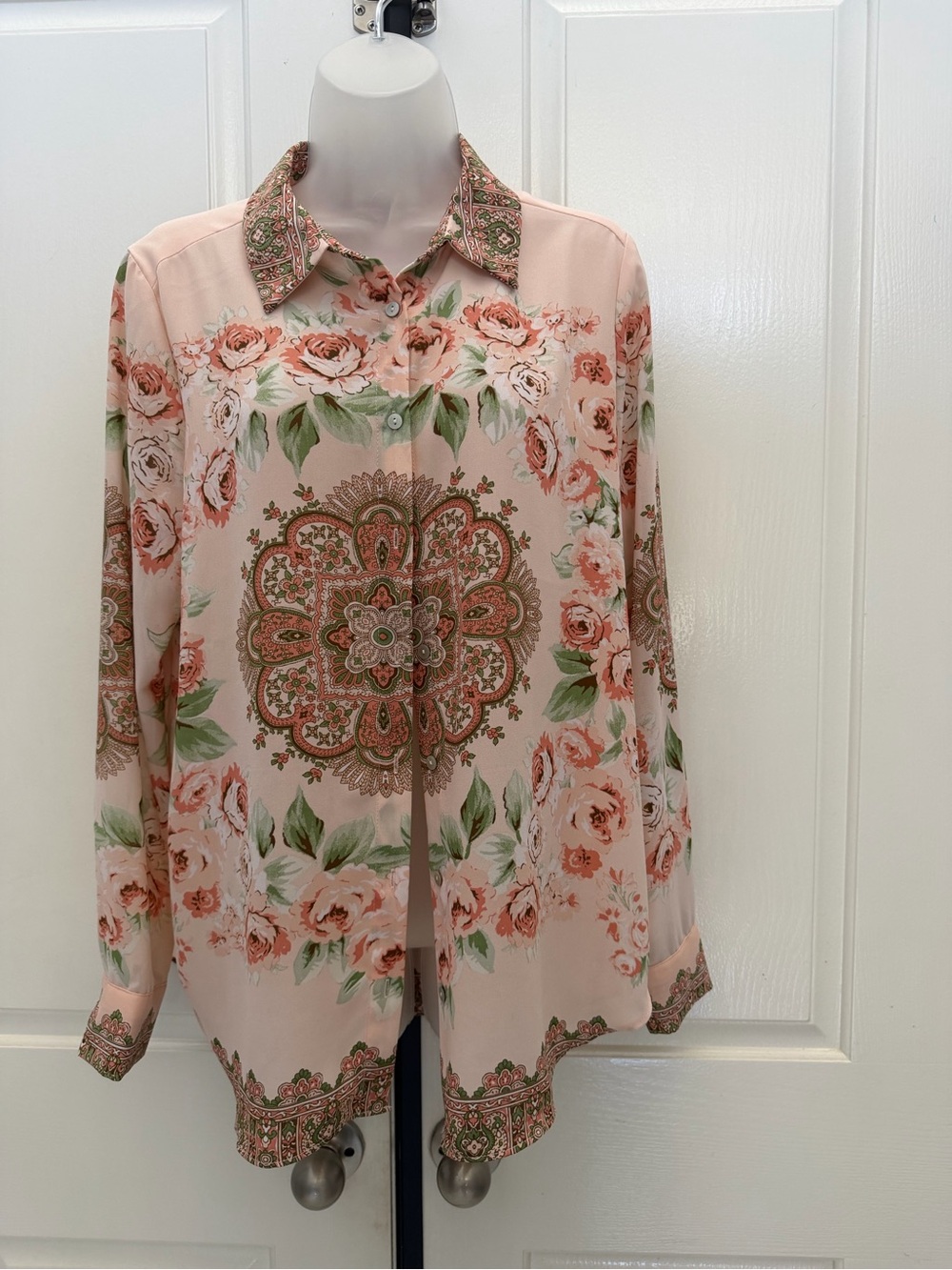 Rose + Olive Pink Floral Button-Up Blouse Sz L